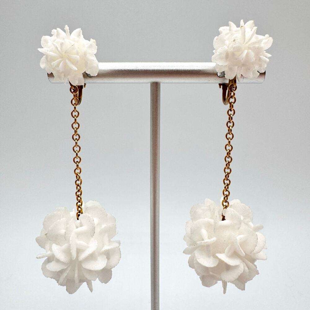 Vintage White Celluloid Pom Dangle Clip On Earrings Mod MCM Elegant Fun Holiday